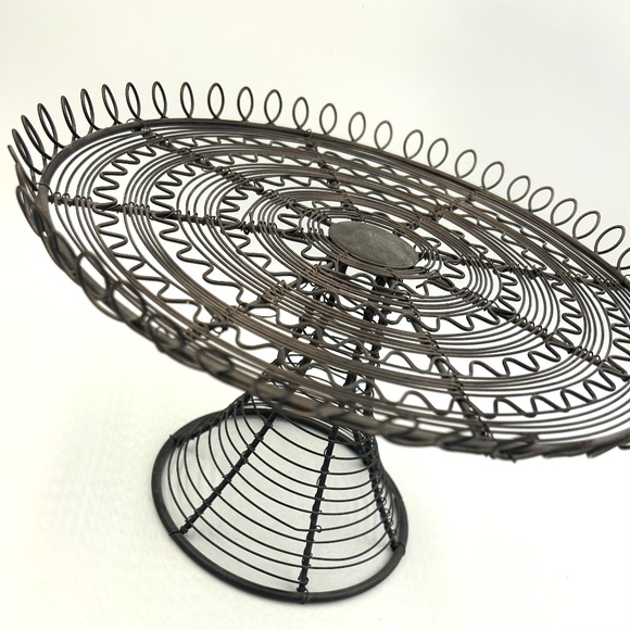 Crate and Barrel Vintage Style Wire Cake Stand Rustic Farmhouse Decorative EUC - Picture 3 of 4